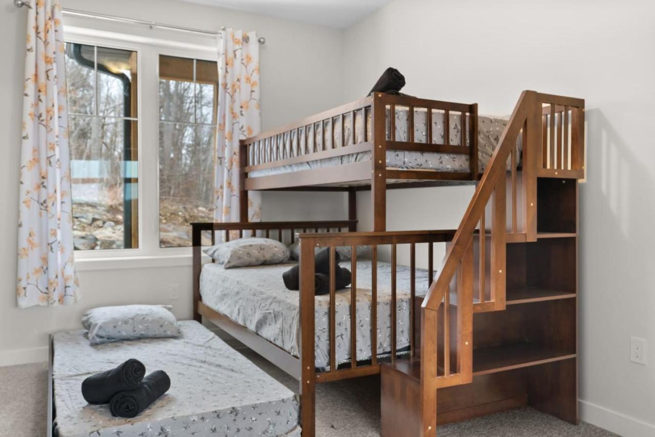 Muskoka Retreat Stunning Hilltop Views Хантсвилл Экстерьер фото